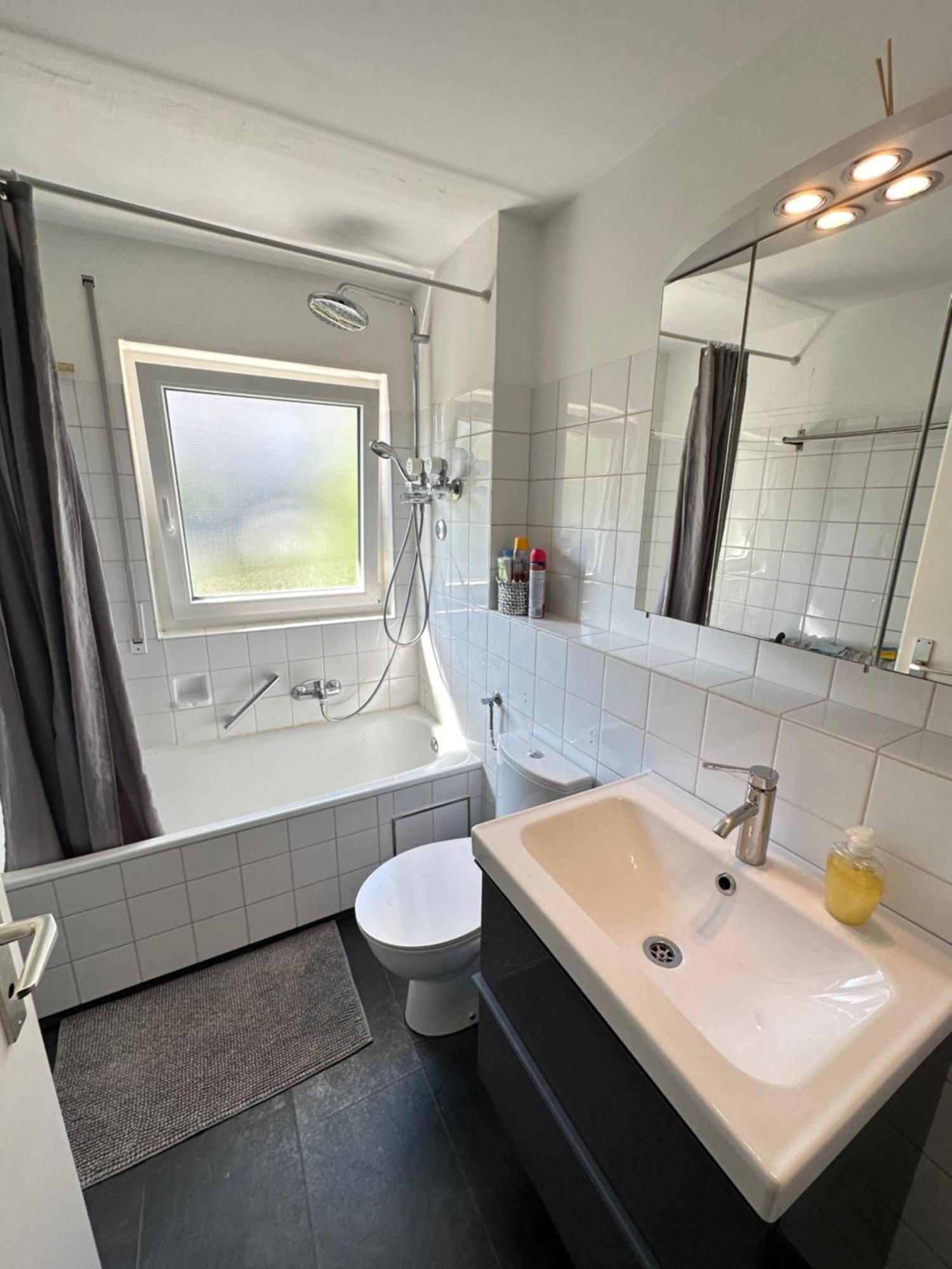 Ferienwohnung Renovated Flat - Prime Location Near Marienplatz Stuttgart Exterior foto
