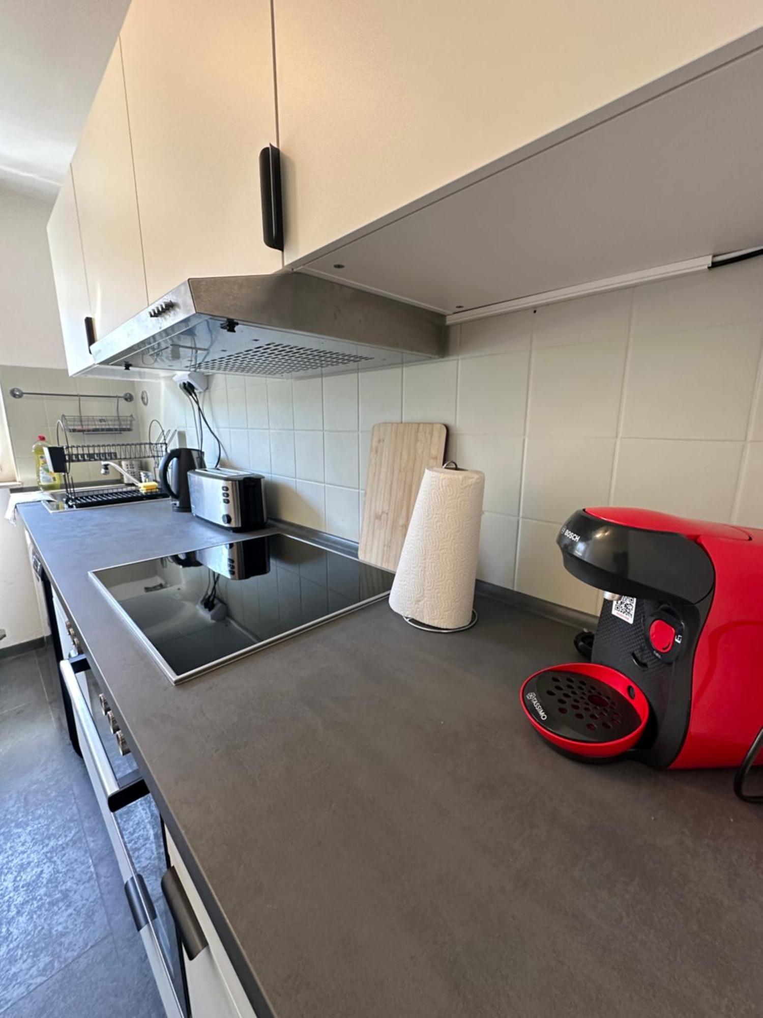 Ferienwohnung Renovated Flat - Prime Location Near Marienplatz Stuttgart Exterior foto