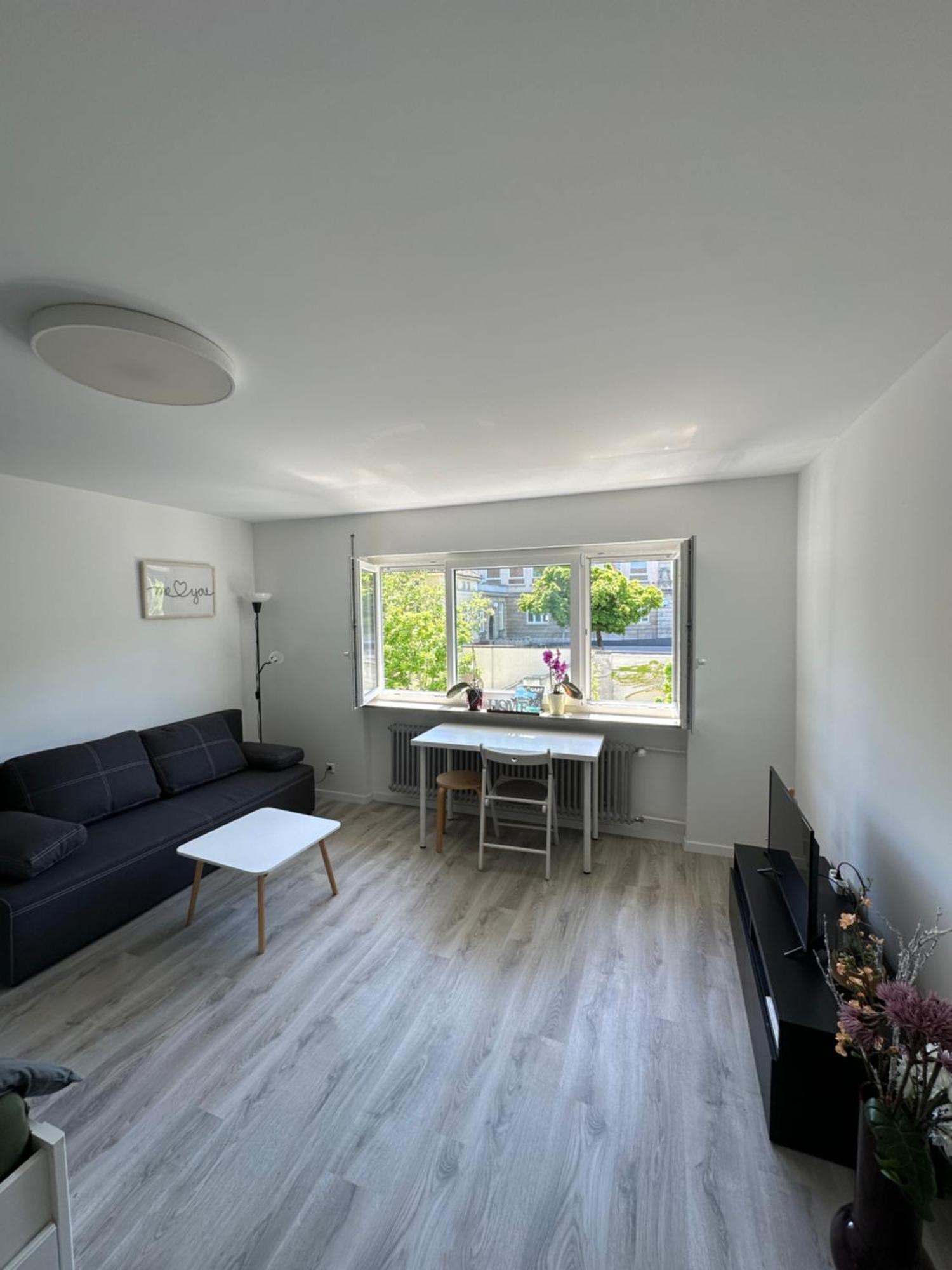 Ferienwohnung Renovated Flat - Prime Location Near Marienplatz Stuttgart Exterior foto